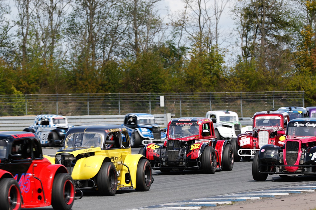I det store Legend felt er det den forsvarende mester Kevin Verner i #512, der fører mesterskabet med en god margin på 67 point ned til Dennis Ladefoged der ligger på andenpladsen.
(Foto: Motorsporten.dk)
